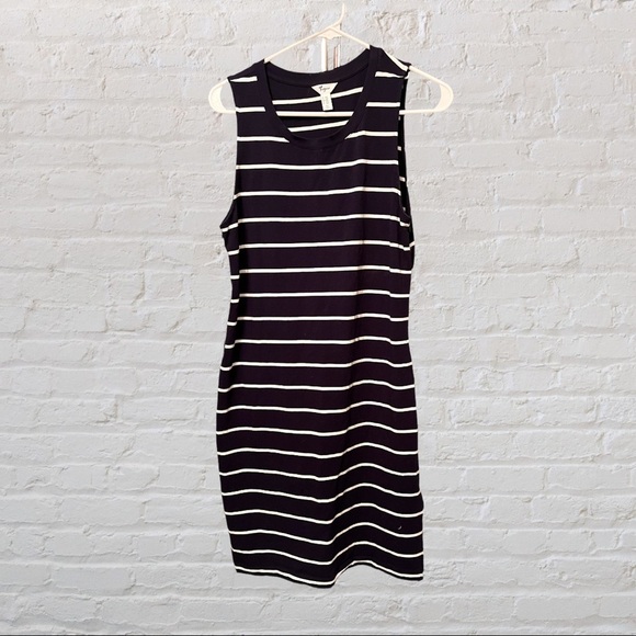 Thyme Maternity Striped Nursing Dress - Picture 1 of 3